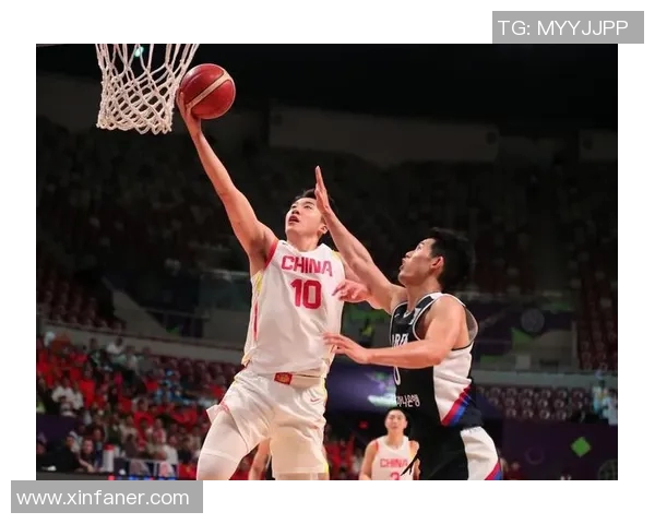 中国男篮勇夺四强席位2025年篮球公园盛况空前引发热议 中国男篮勇夺四强席位2025年篮球公园盛况空前引发热议