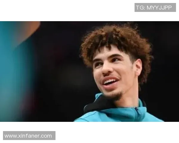 拉梅洛-鲍尔助攻数达1912次，跃居黄蜂队史第四位